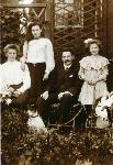 Lavinia, Arthur, Ivy and Galdys Lavinia, Arthur, Ivy and Galdys